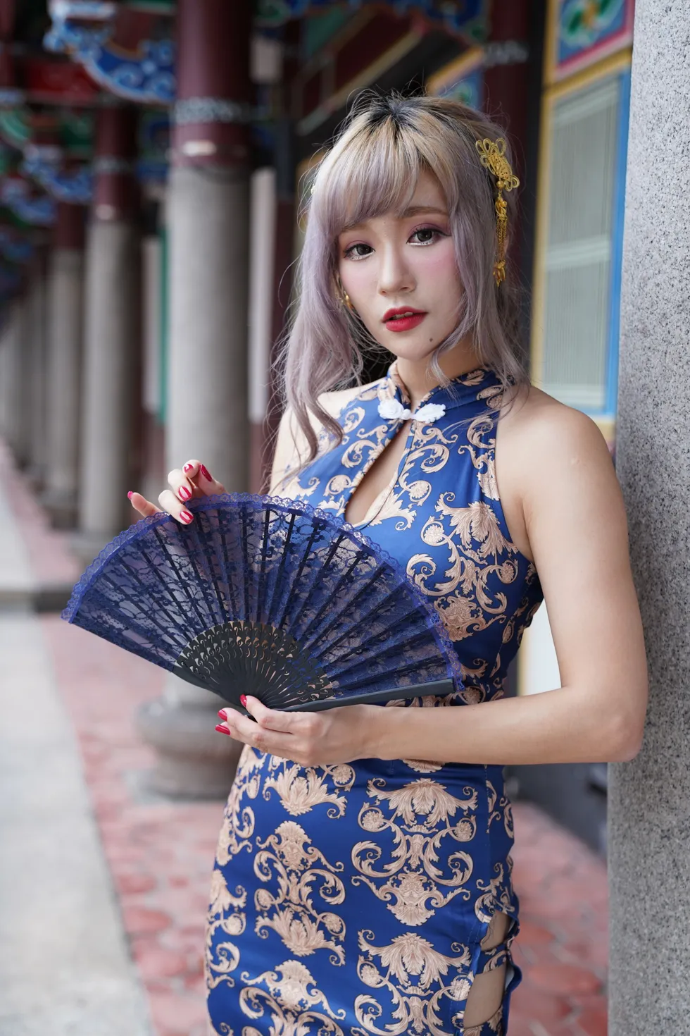 [Mzsock] NO.149 Xue Kaiyun blue flower short cheongsam with high heels and beautiful legs street photography#[105P]-81