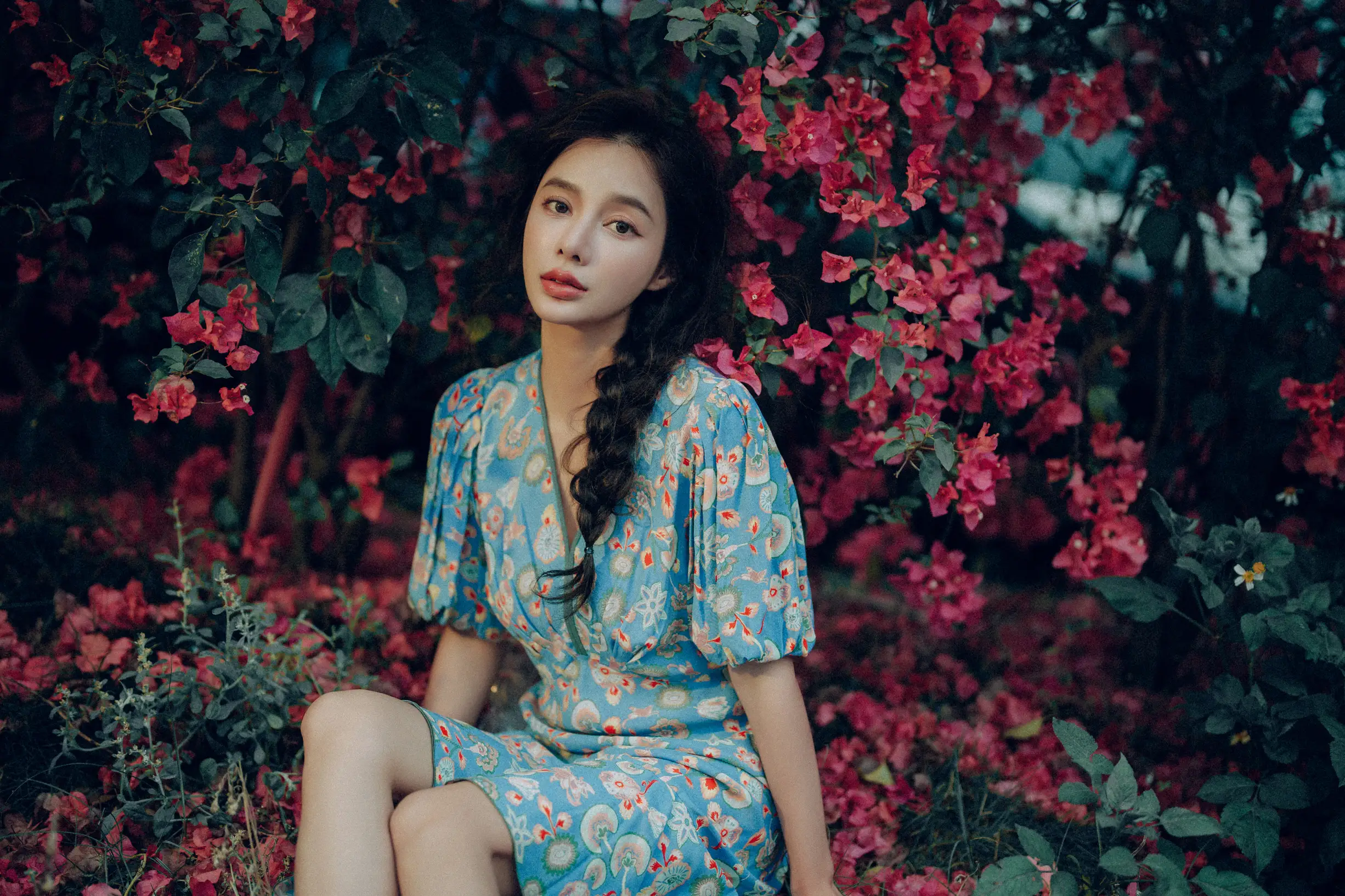 [YITUYU] 2022.06.25 Vol.1282 – Glowing hair, the goddess under the bougainvillea waterfall Classmate Shuwen#[55P]-24